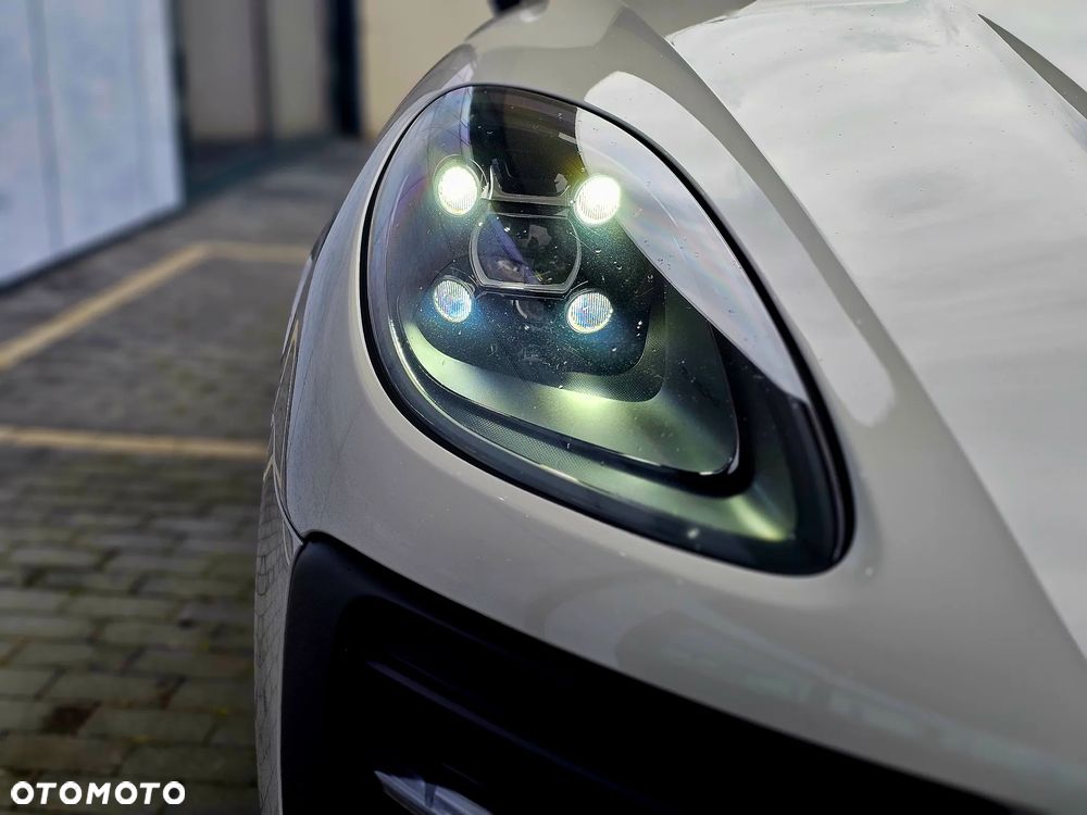 Porsche Macan Standard - 13