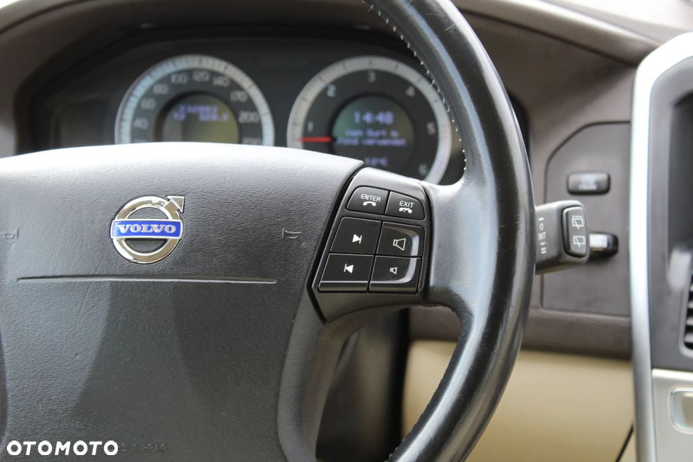 Volvo XC 60 2.4D AWD Summum - 23