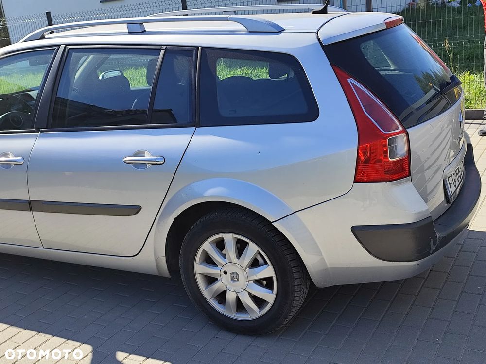 Renault Megane ver-ii-1-6-16v-confort-authentique - 6