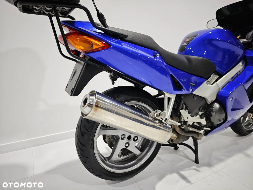 Honda VFR - 9
