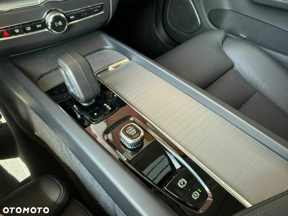 Volvo XC 60 - 26
