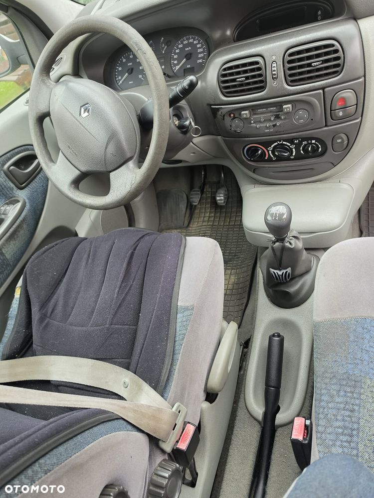Renault Scenic - 16