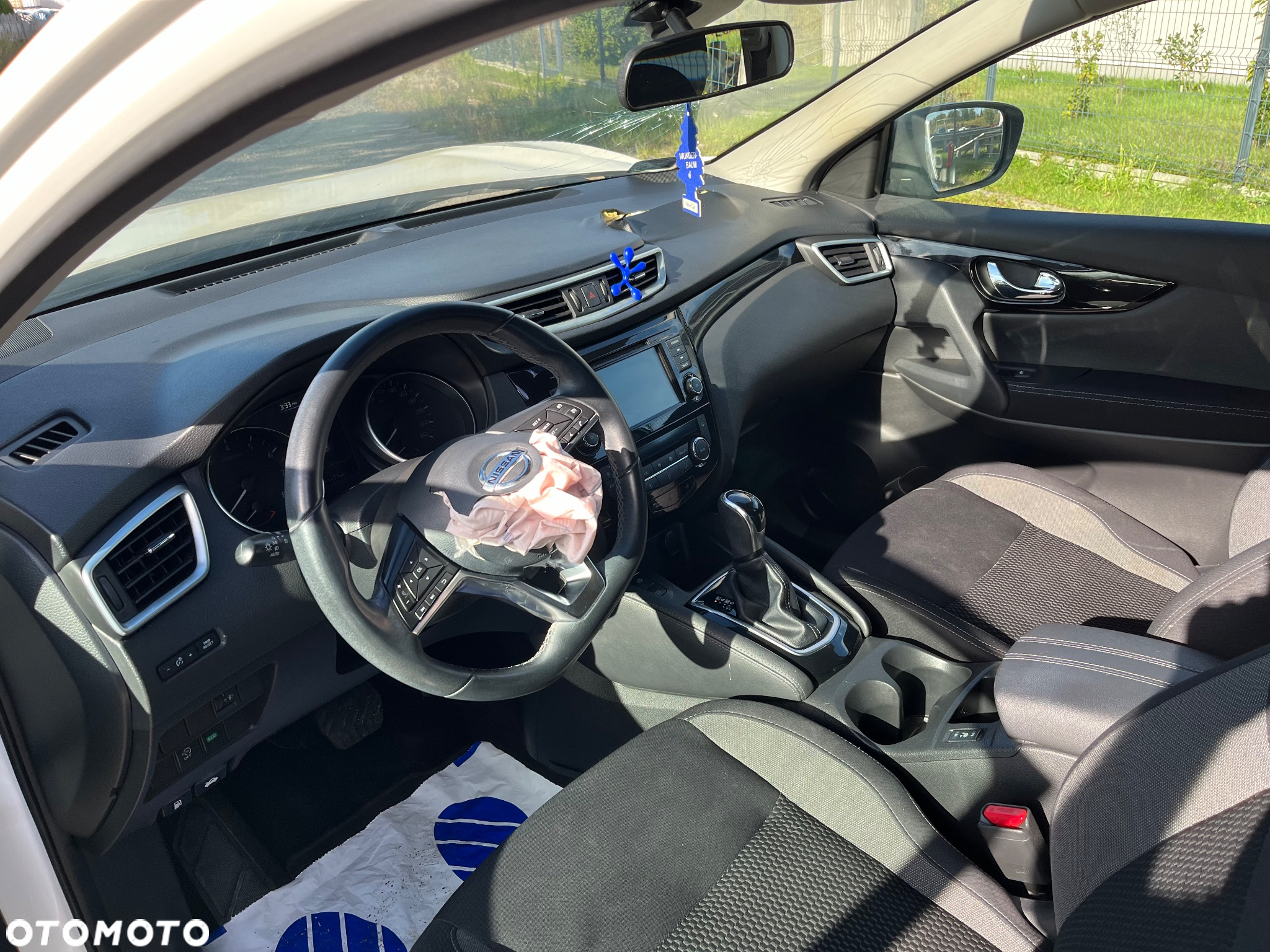 Nissan Qashqai 1.3 DIG-T N-Connecta DCT - 8