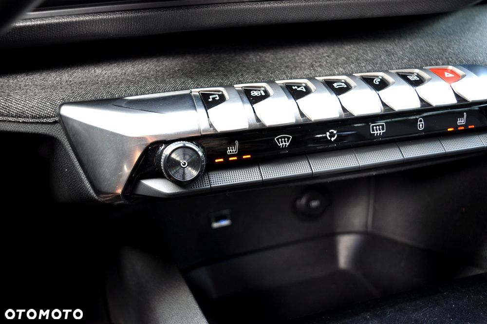 Peugeot 5008 BlueHDi 130 Allure - 29