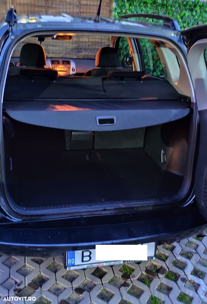 Toyota RAV4 2.0 Base - 2
