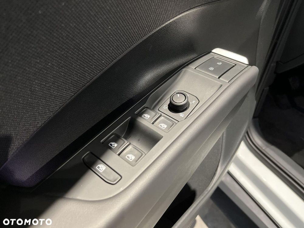 Volkswagen T-Roc - 28