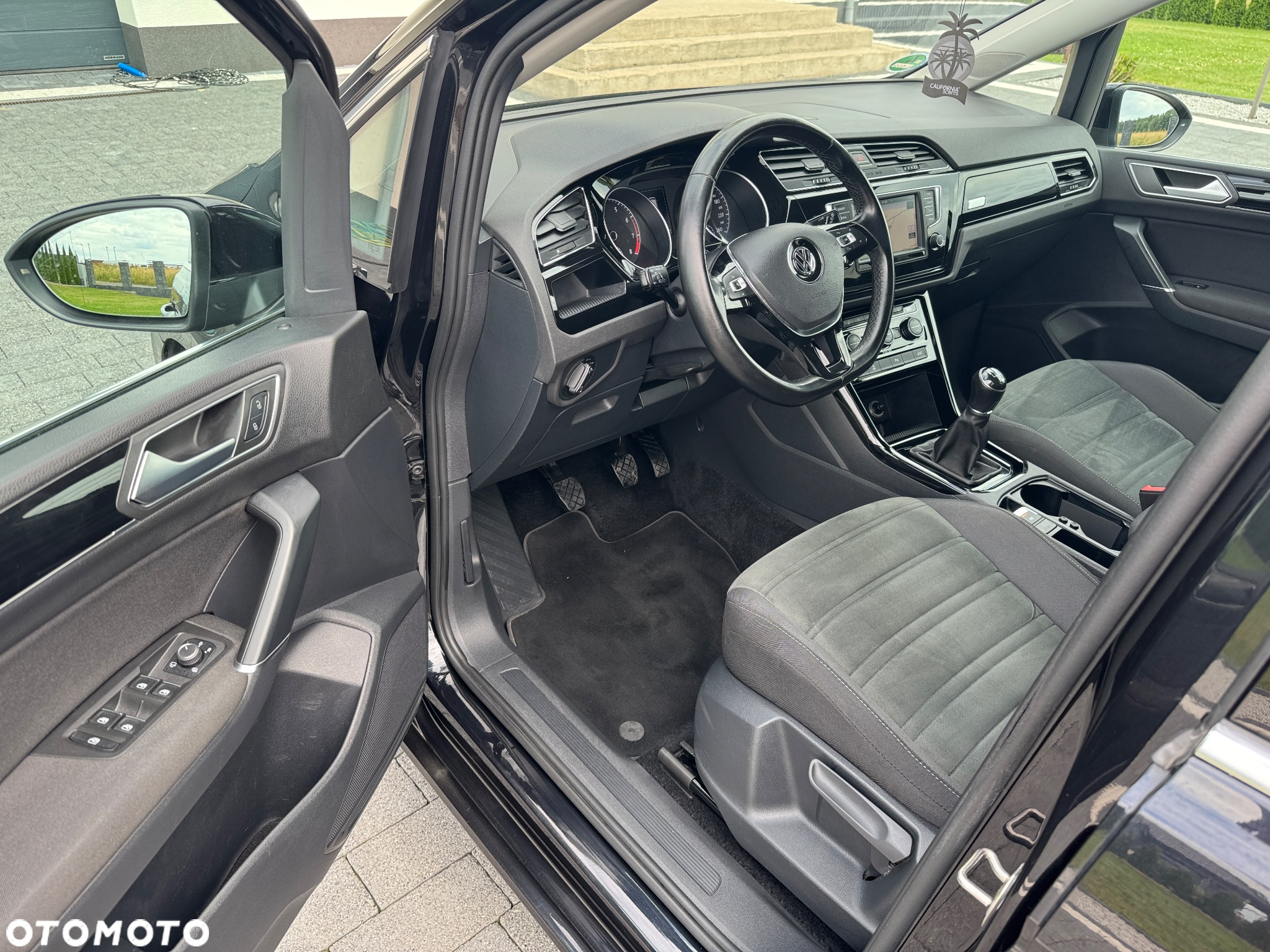 Volkswagen Touran 1.4 TSI BMT Highline - 26