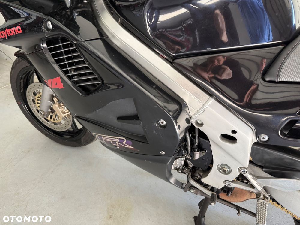 Honda RC - 6