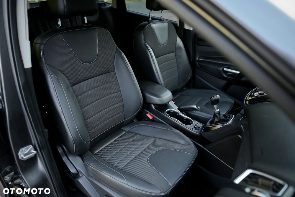 Ford Kuga 2.0 TDCi 4x4 Titanium - 26