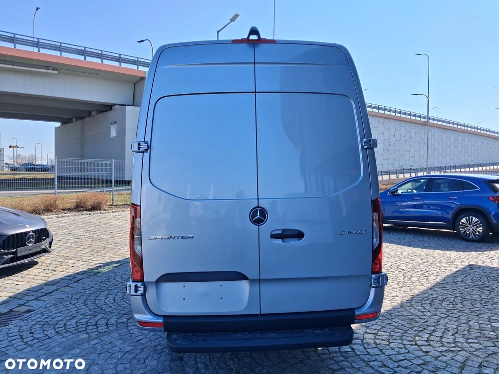 Mercedes-Benz Sprinter 319 CDI - 5