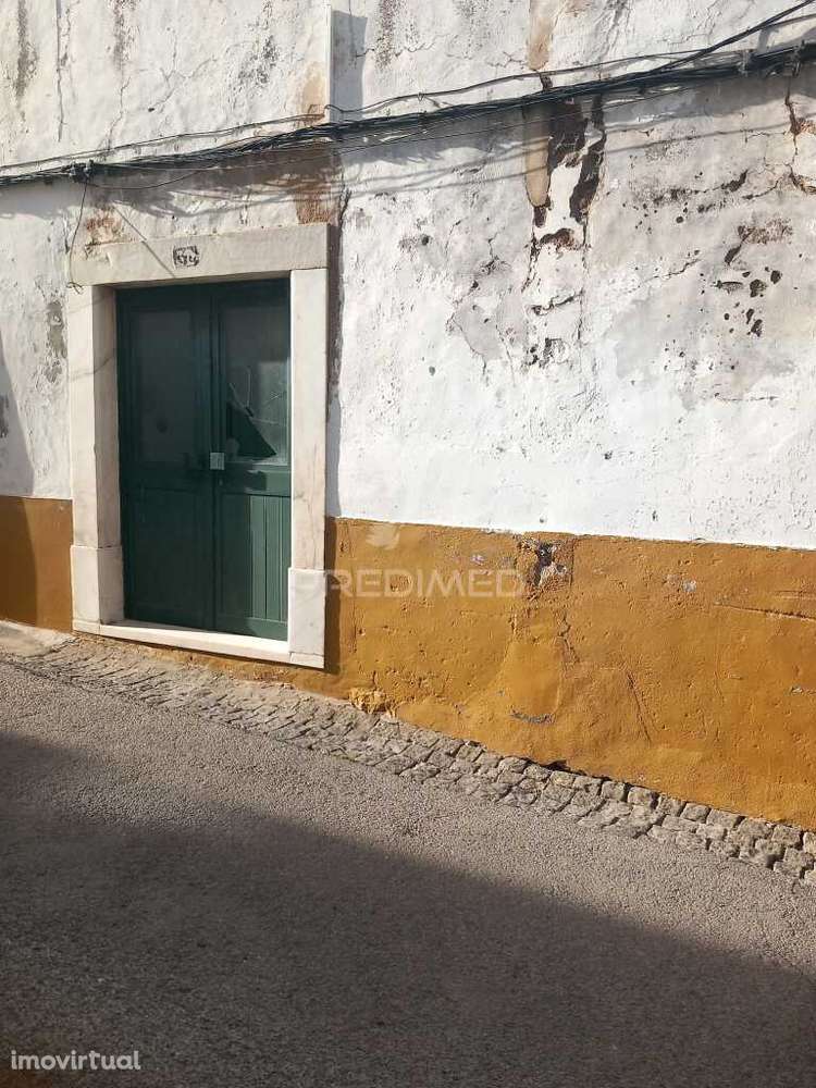 Moradia T2 na cidade de Borba - Grande imagem: 3/35