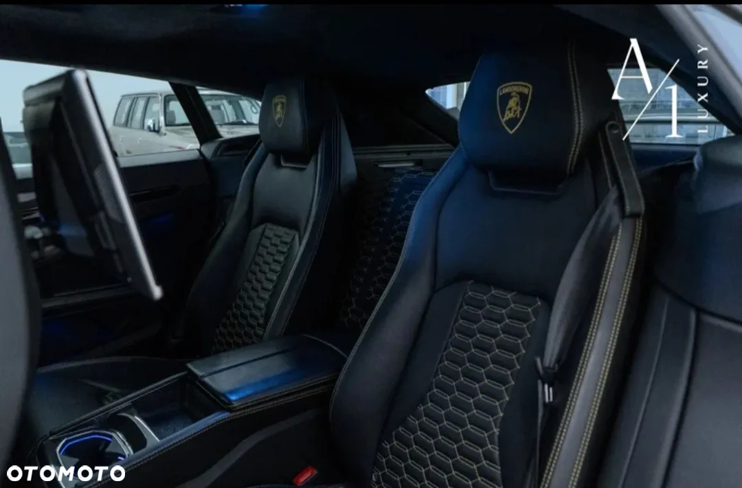 Lamborghini Urus Standard - 24