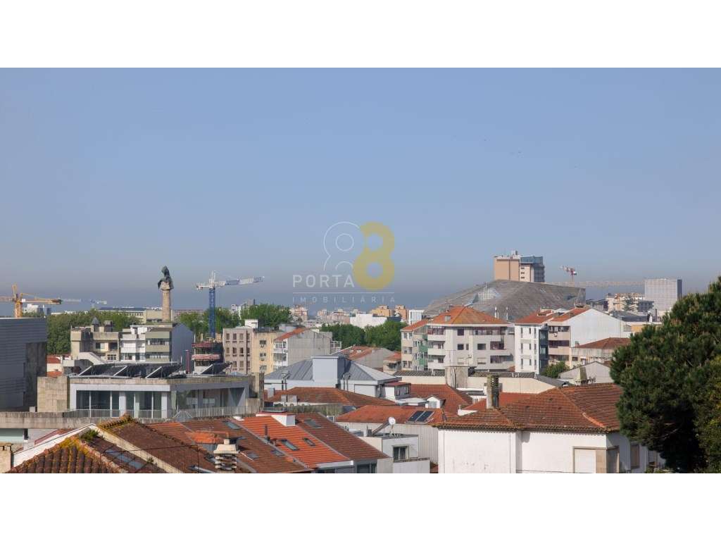 Apartamento T3 junto ao Liceu Carolina Micaeles - Grande imagem: 5/25