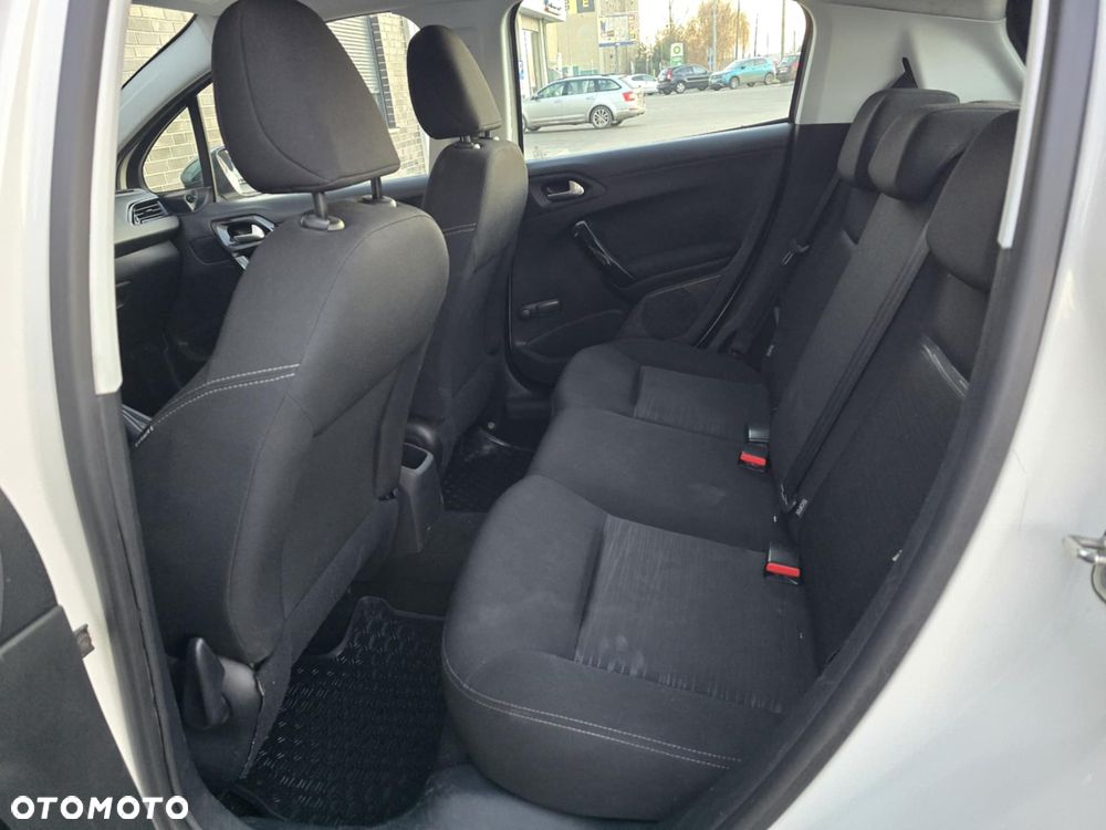 Peugeot 208 68 VTI Active - 25