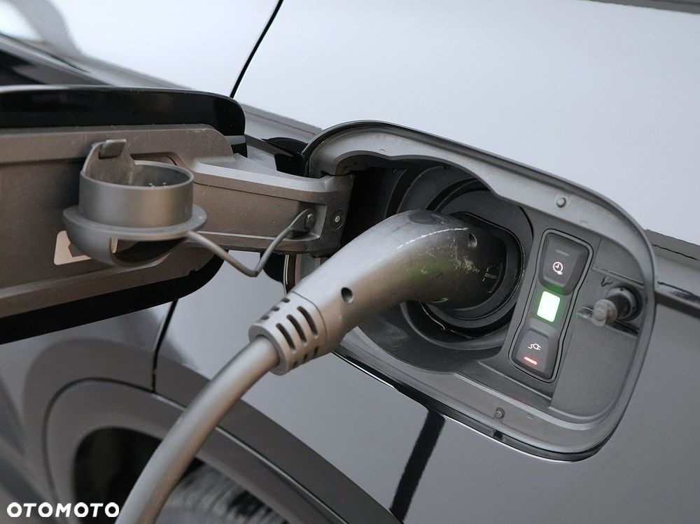 Audi Q5 Sportback - 9