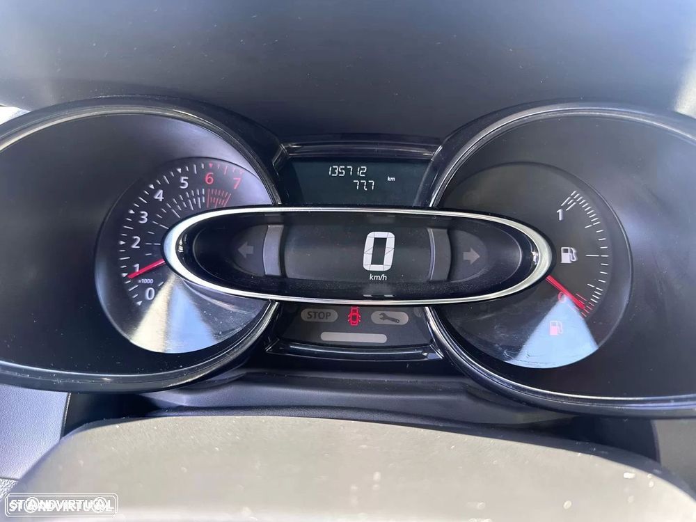 Renault Clio 0.9 TCe Limited Bi-Fuel - 31
