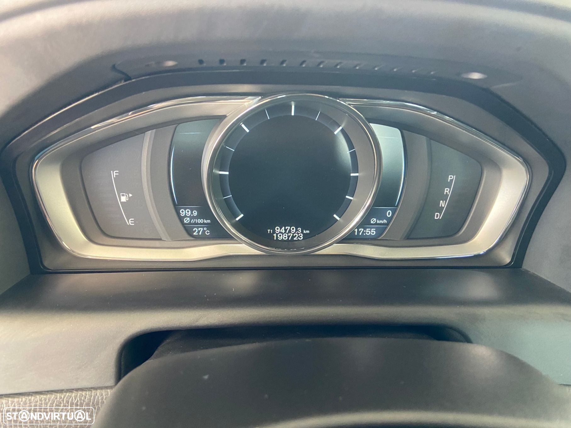 Volvo XC 60 2.0 D4 R-Design Momentum Geartronic - 21