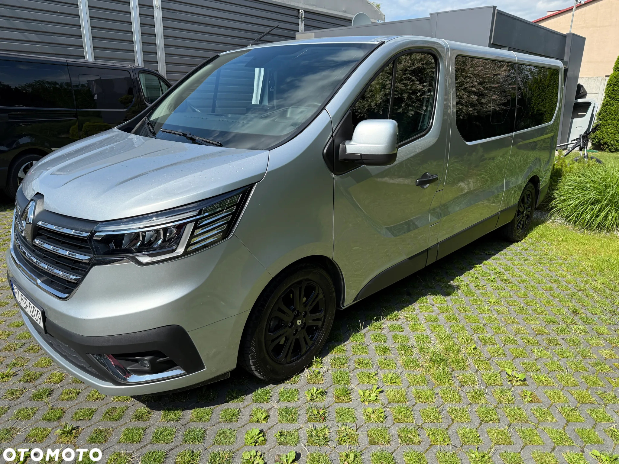 Renault Trafic 2.0 dCi L2H1 HD Extra (bryg.) - 8