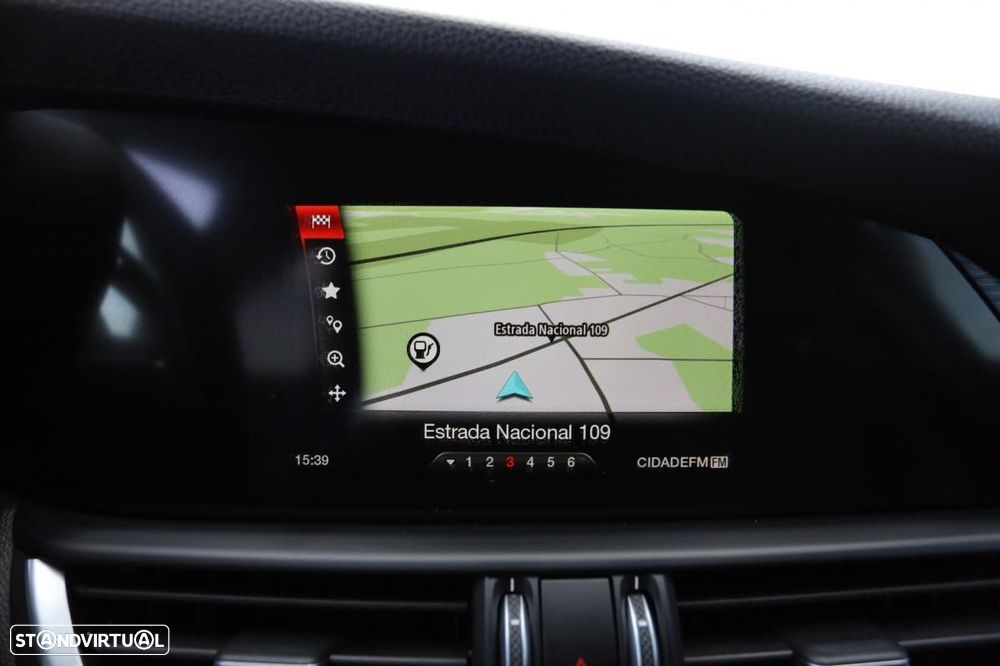 Alfa Romeo Giulia - 12