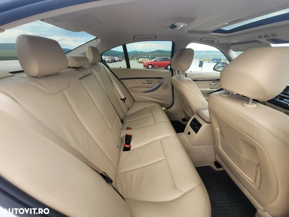 BMW Seria 3 320d xDrive AT Sport Line - 14