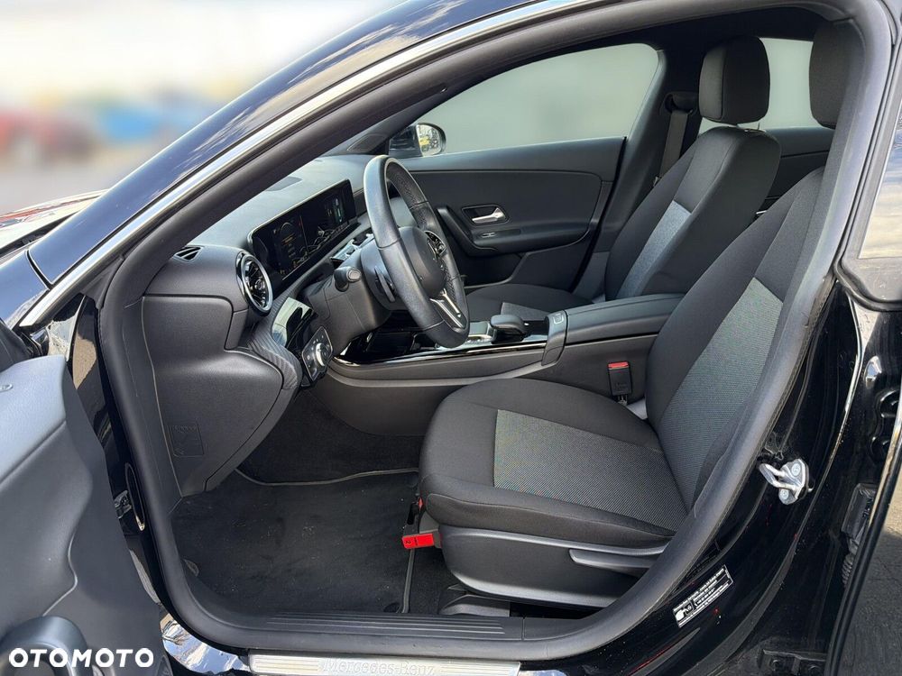 Mercedes-Benz CLA - 11