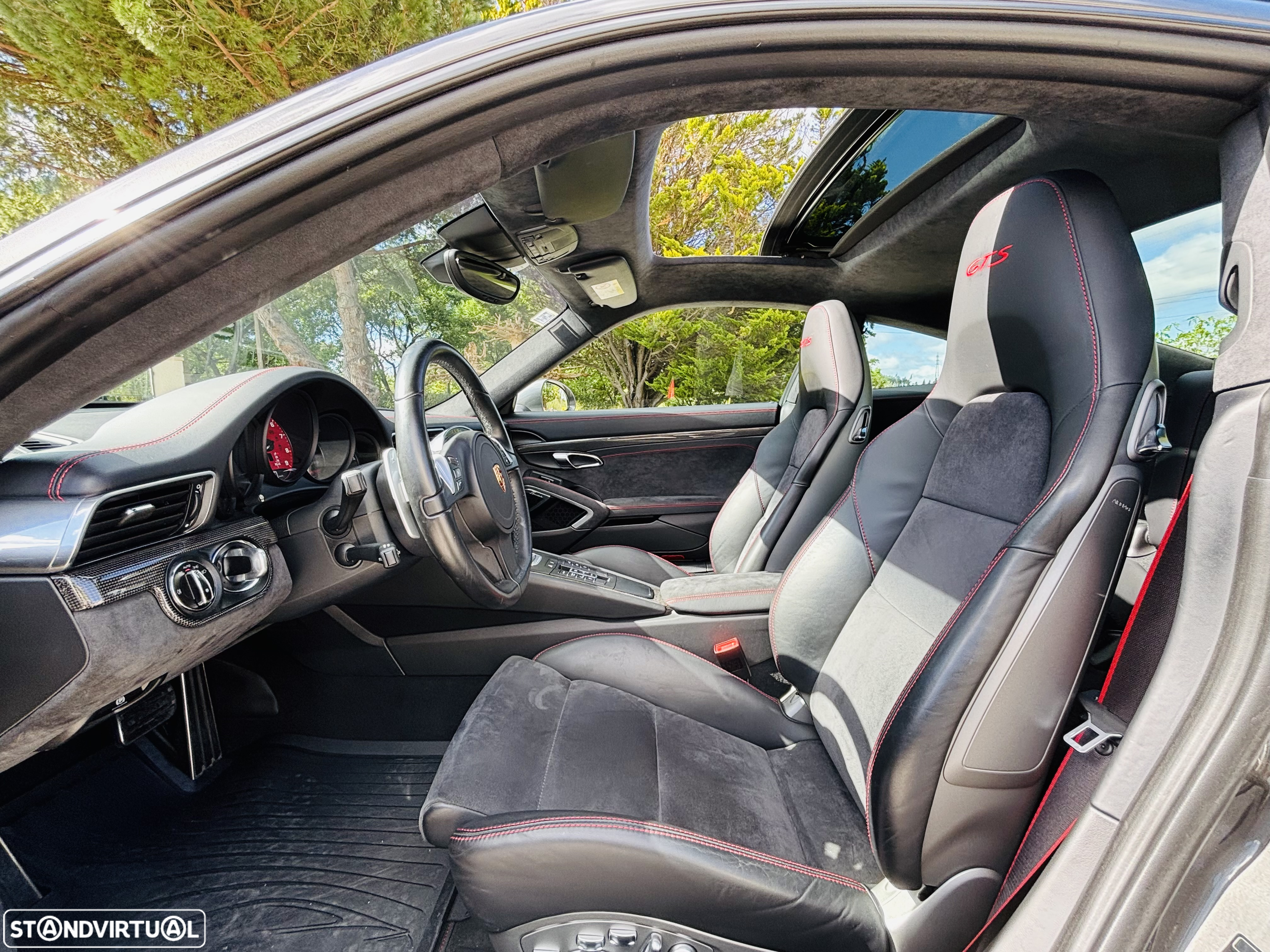 Porsche 911 (991) Carrera 4 GTS PDK - 15