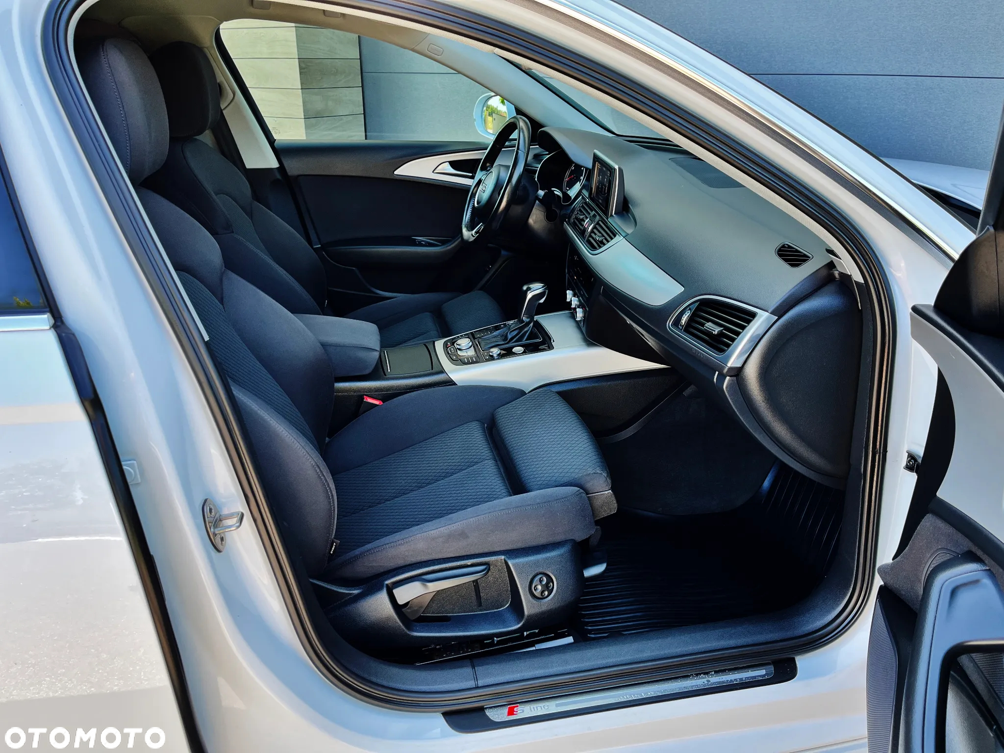 Audi A6 Avant 2.0 TDI Ultra S tronic - 8