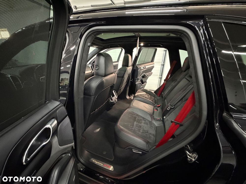 Porsche Cayenne - 20
