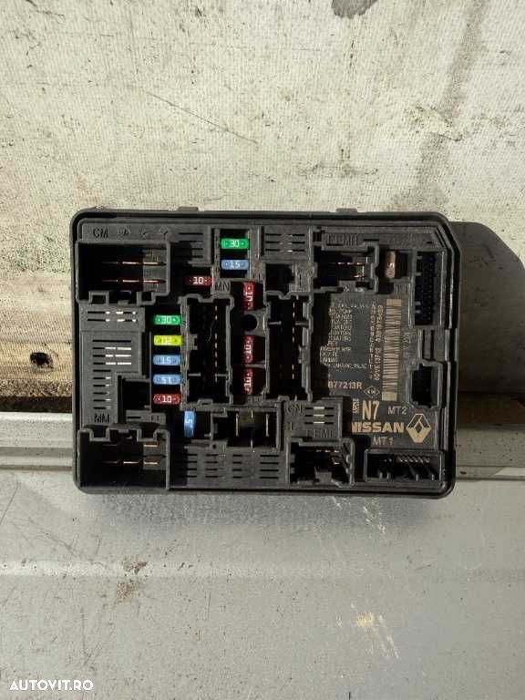 Dezmembrari  RENAULT CLIO 5  - Panou sigurante  cod piesa 284b77213r - 2