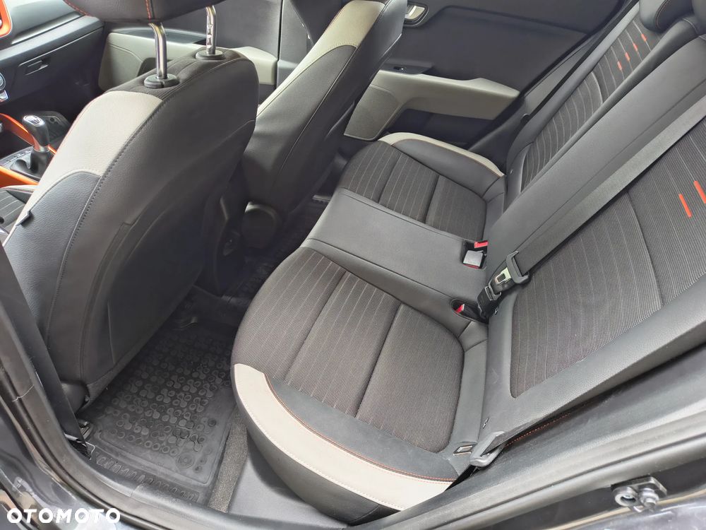 Kia Stonic 1.0 T-GDI L - 9