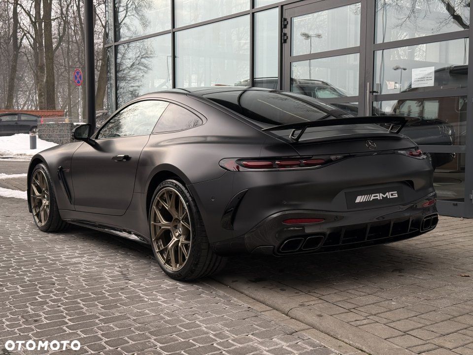 Mercedes-Benz AMG GT - 3