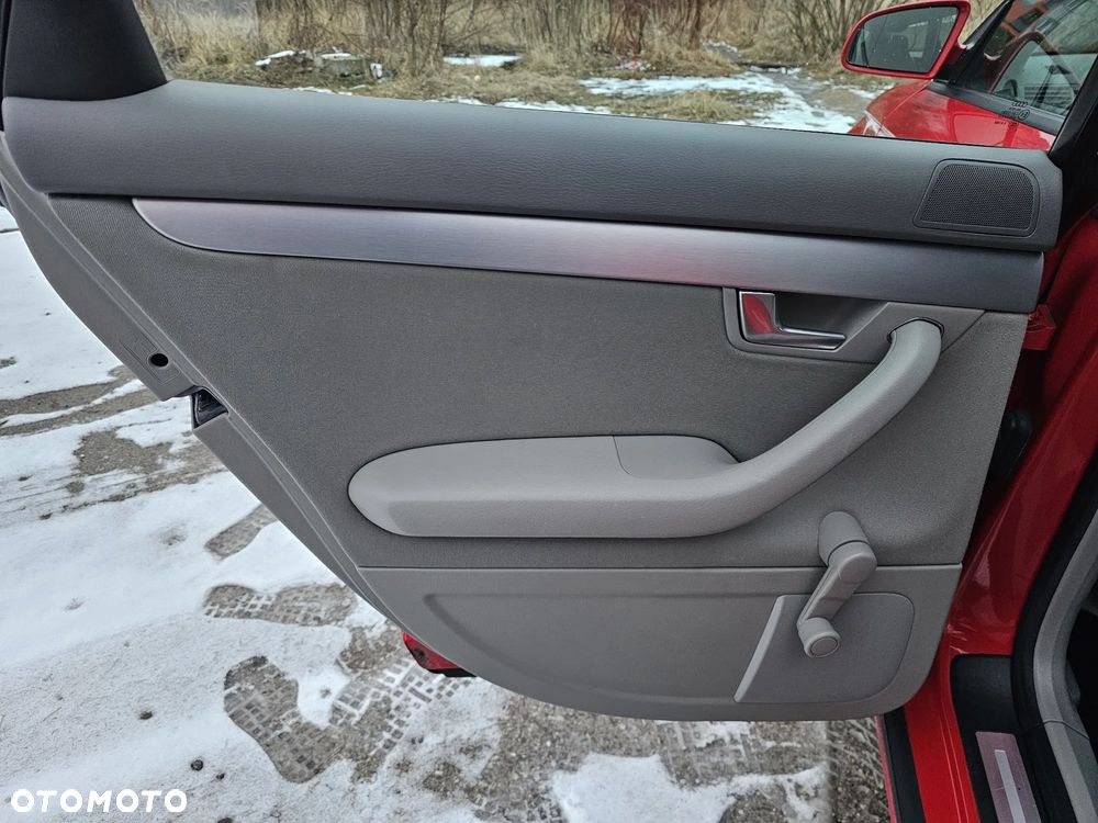 Audi A4 Avant 2.0 TDI - 19