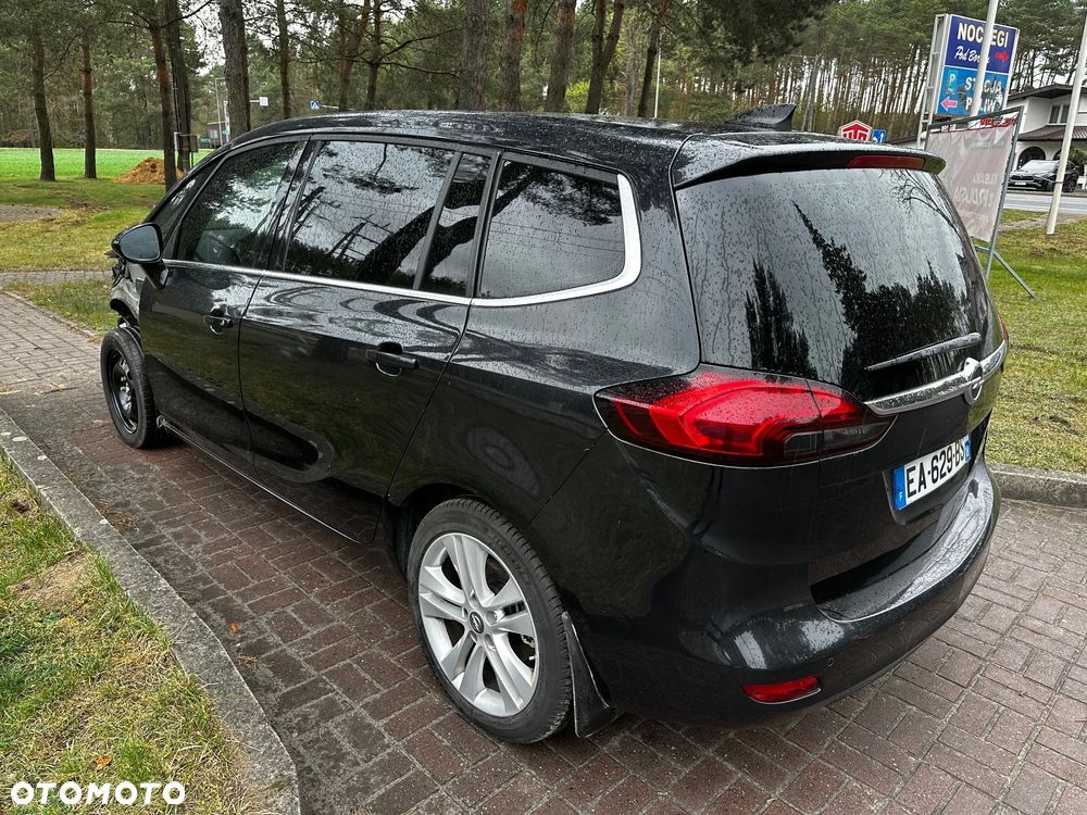 Opel Zafira - 2