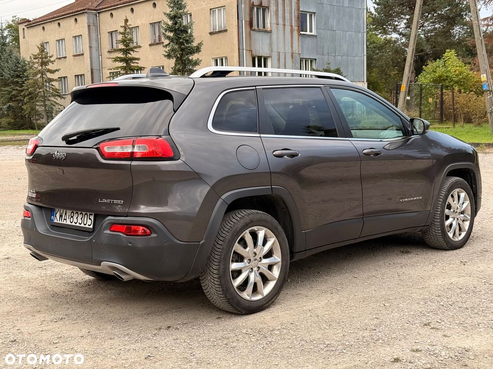 Jeep Cherokee - 5