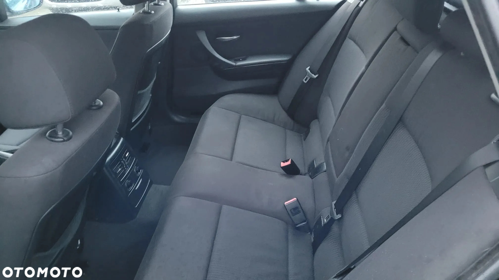 BMW Seria 3 320d xDrive DPF Touring - 14