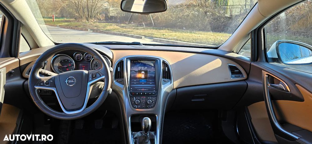 Opel Astra 1.4 Turbo - 10