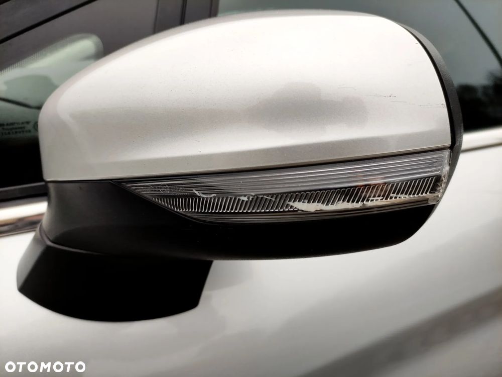 Ford Fiesta 1.0 EcoBoost Powershift Titanium - 27