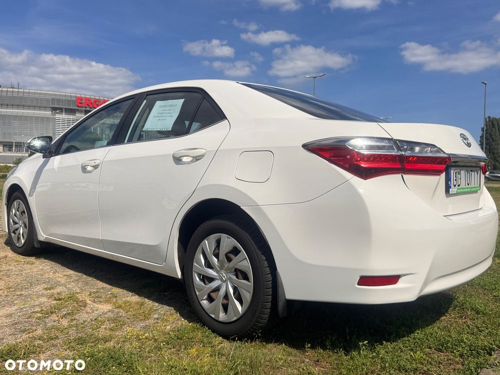 Toyota Corolla 1.4 D-4D Comfort - 11