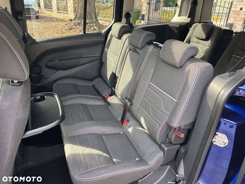 Ford Tourneo Connect Grand - 26