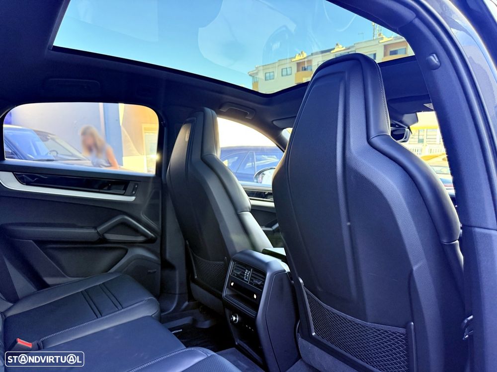 Porsche Cayenne Coupé S E-Hybrid - 36