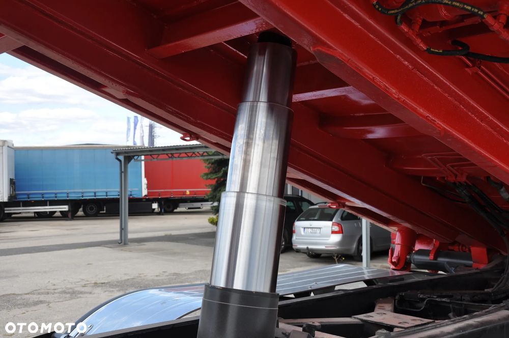 Iveco 410 TRAKKER 8x4 3 STR KIPER HYDROBURTA NOWE SPRZĘGŁO - 29