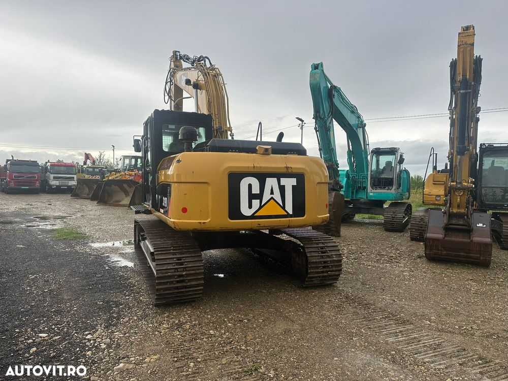 Caterpillar 438C - 4