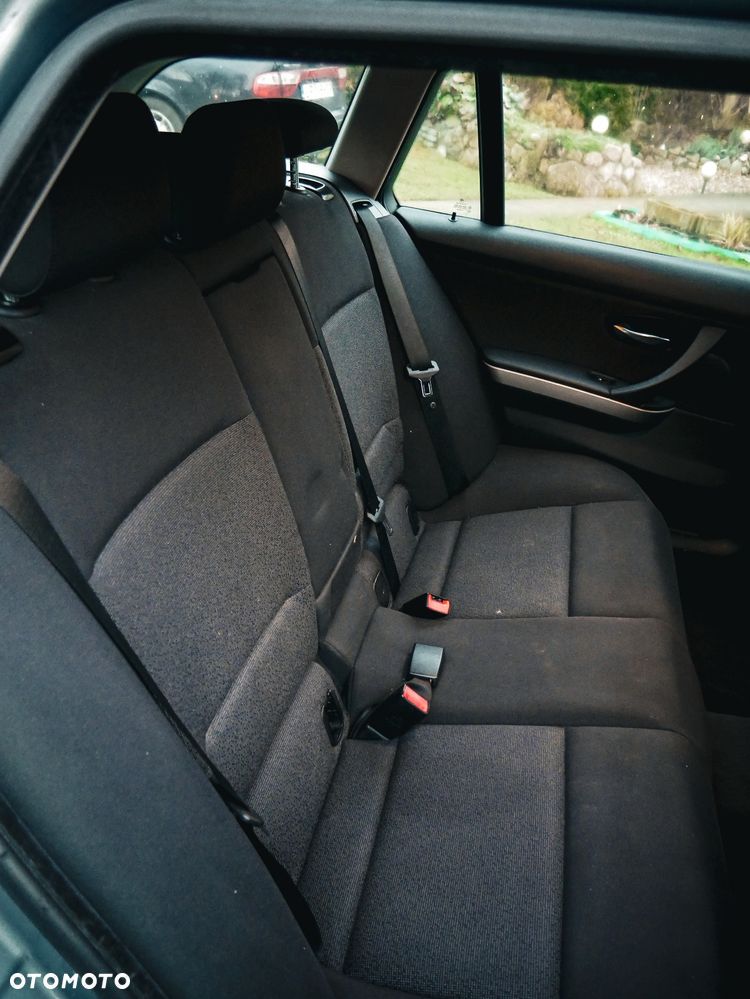 BMW Seria 3 318d DPF - 10
