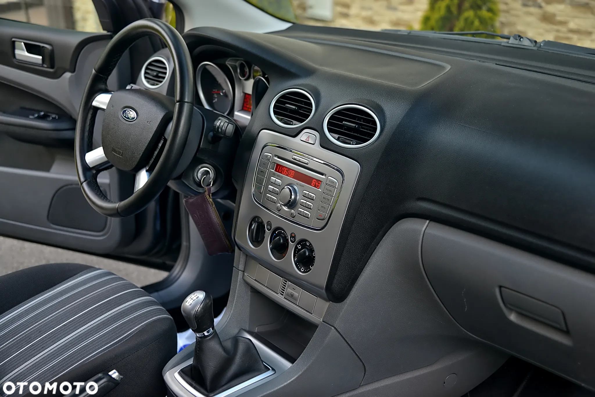 Ford Focus 1.6 Trend + - 33