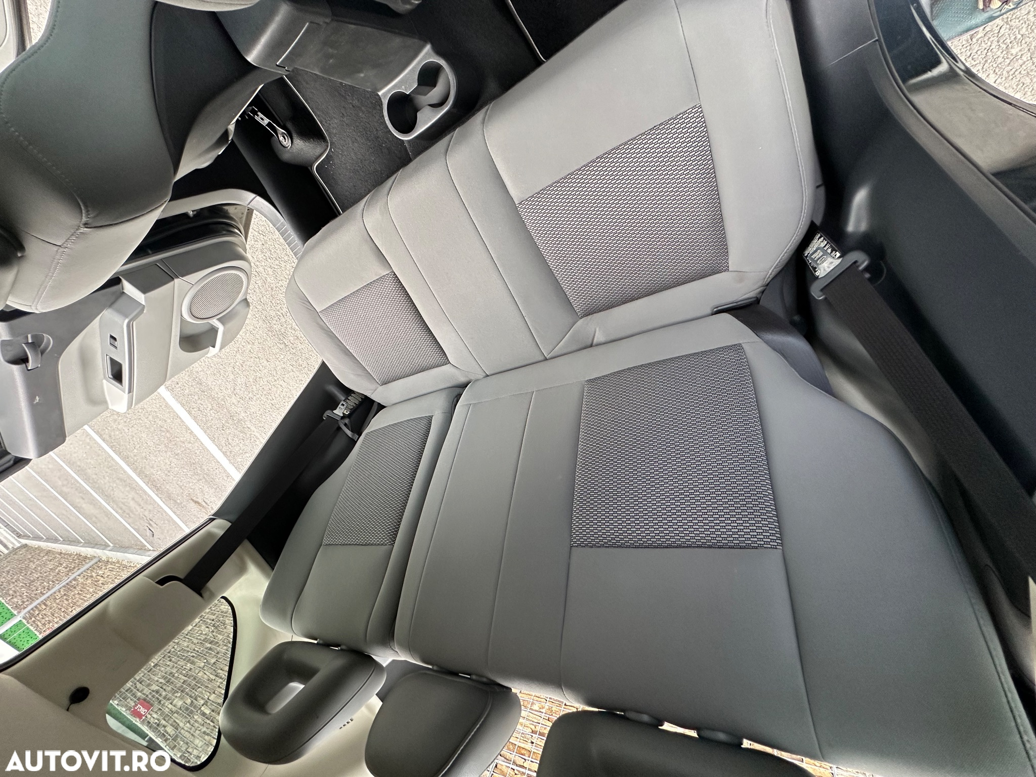 Jeep Compass - 16