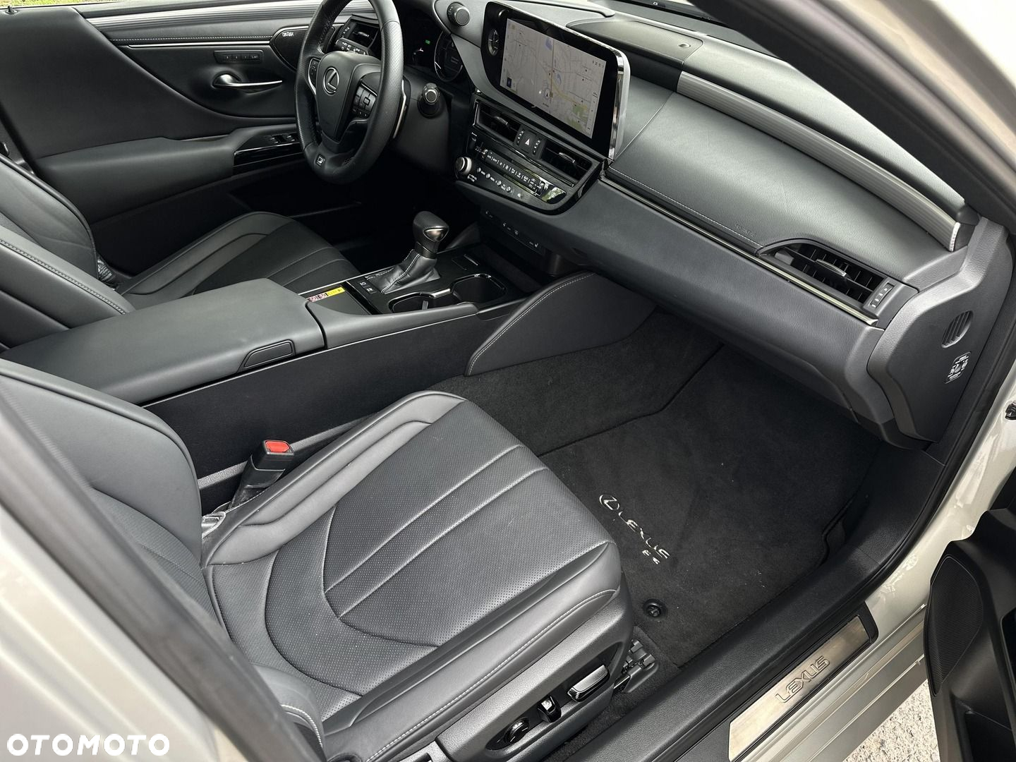 Lexus ES - 13