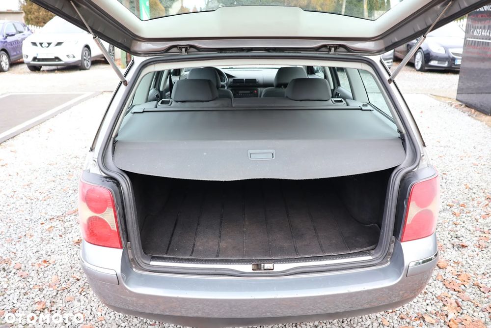 Volkswagen Passat 1.9 TDI Comfortline - 12