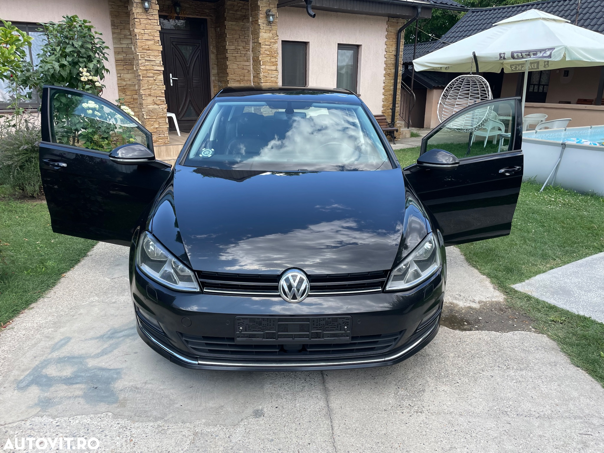 Volkswagen Golf - 10
