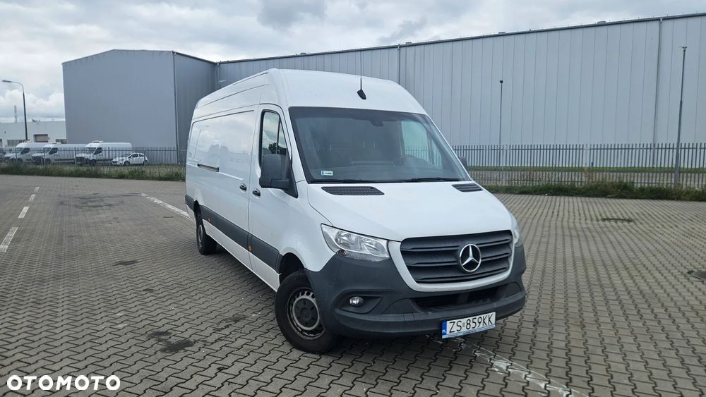 Mercedes-Benz Sprinter - 1