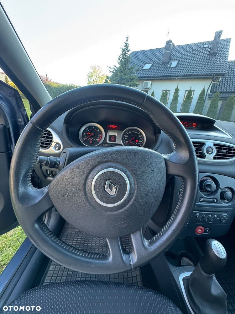 Renault Clio 1.5 dCi FAP Privilege - 5